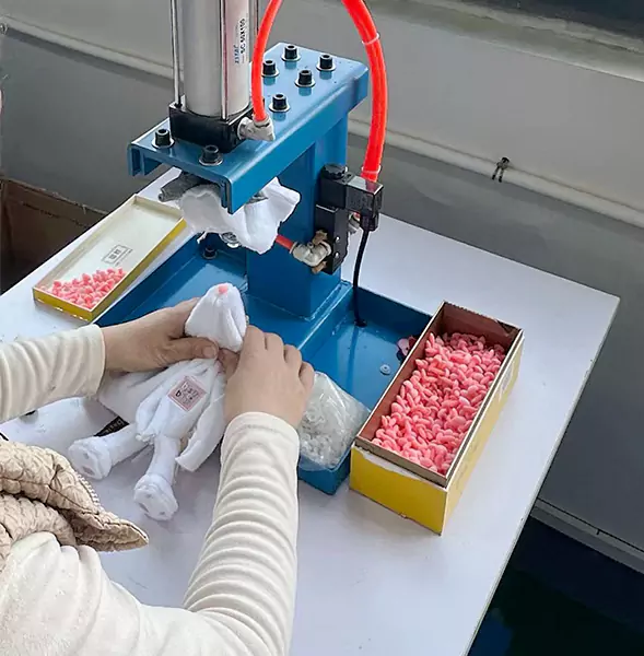 Власний досвід роботи на фабриці з виробництва ляльок Власний досвід роботи на фабриці з виробництва ляльок